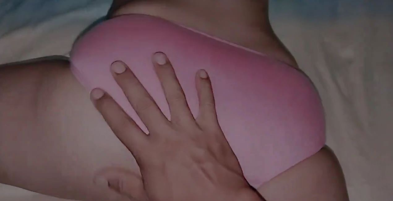Ayang Cantik Memakai CD Pink Yang Sangat Betah Melihatnya Viral