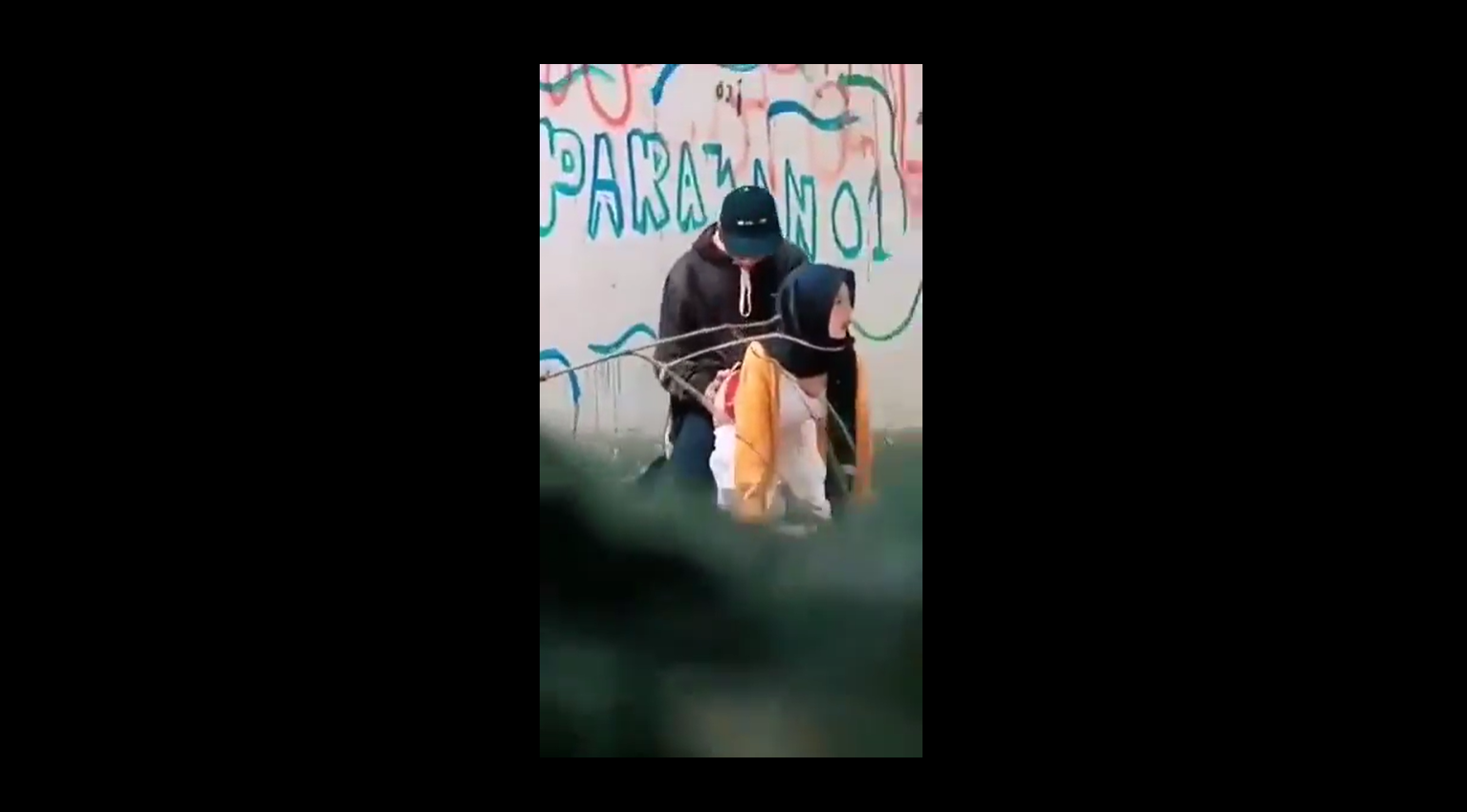 Saking Gak Tahan engas Viral Dua Sijoli Iclik Di Tempat Umum Sambil Di Video Warga Setempat